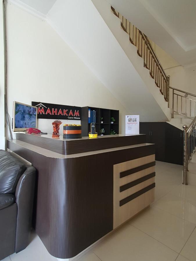 Mahakam Guest House Padang  Exterior photo
