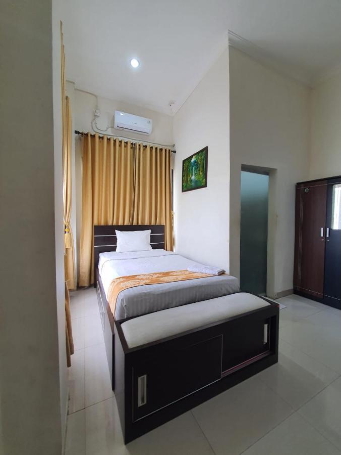 Mahakam Guest House Padang  Room photo
